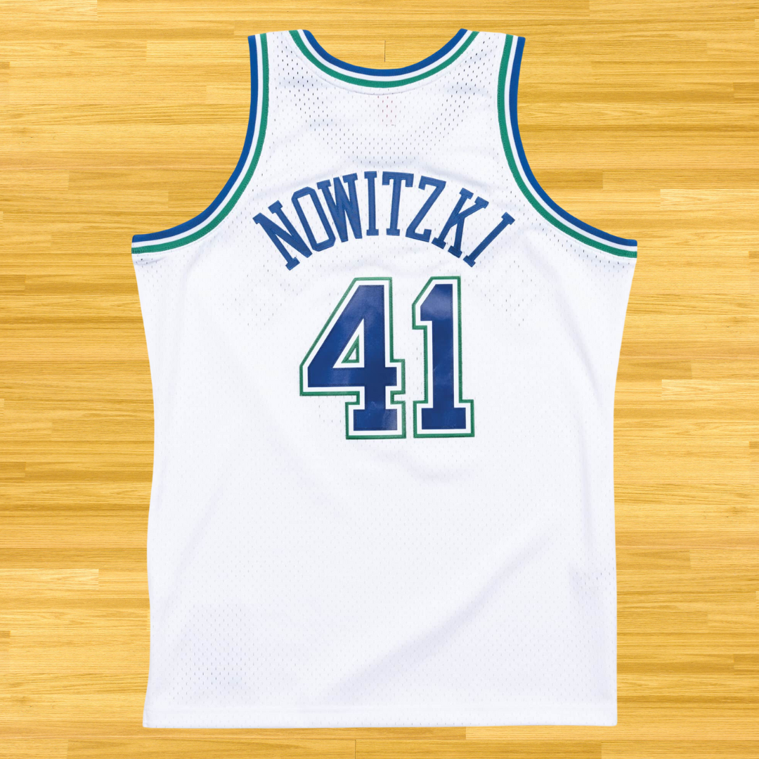 Mavericks - Dirk Nowitzki - Retro Jersey - White