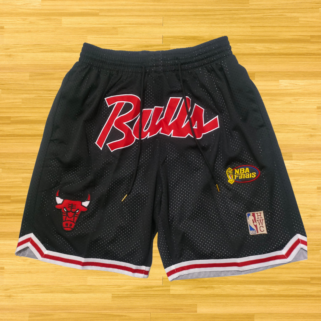 Bulls - Retro Shorts - Black Bulls